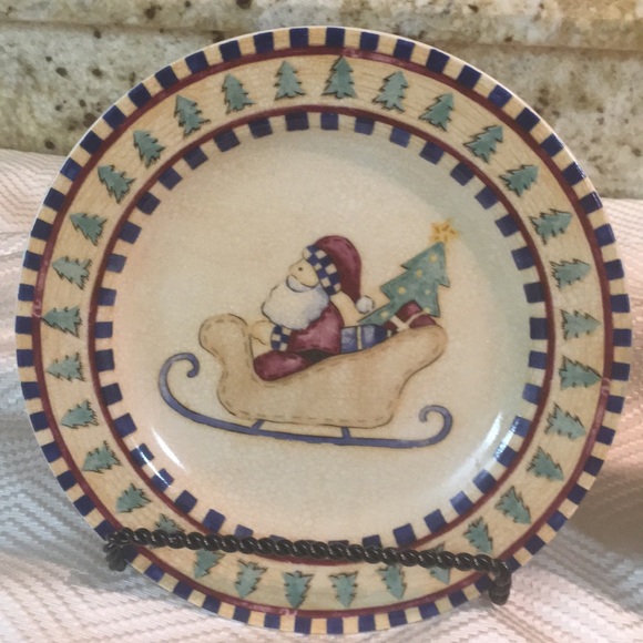 Beautiful Christmas Salad Plates - Picture 2 of 6